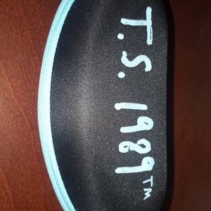 Taylor swift 1989 sunglass case